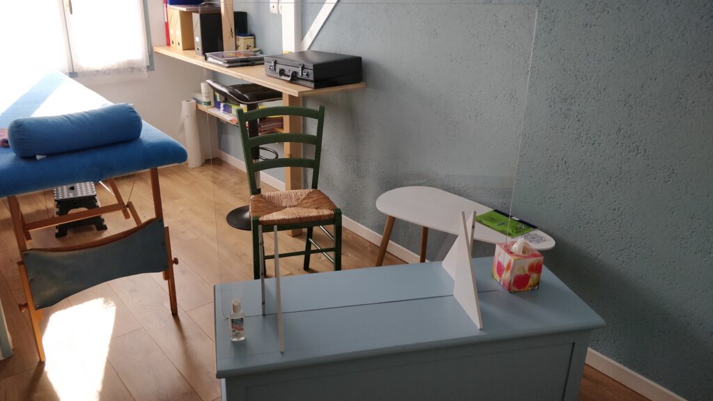 les-chemins-de-vie-photo-bureau-table-massage